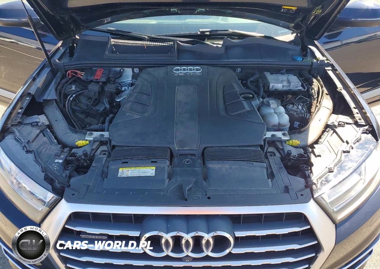 2018 Audi Q7 Premium Plus VIN:WA1LAAF77JD001073 - 11