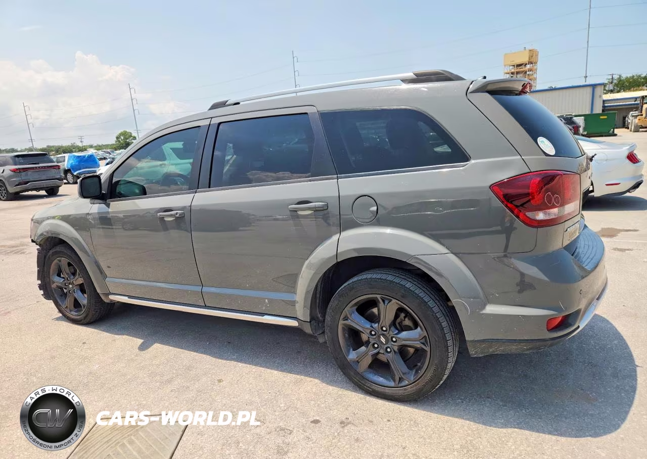 2020 Dodge Journey Crossroad VIN:3C4PDCGB6LT261250 - 2