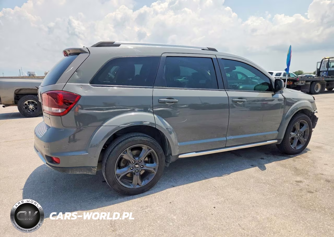 2020 Dodge Journey Crossroad VIN:3C4PDCGB6LT261250 - 3