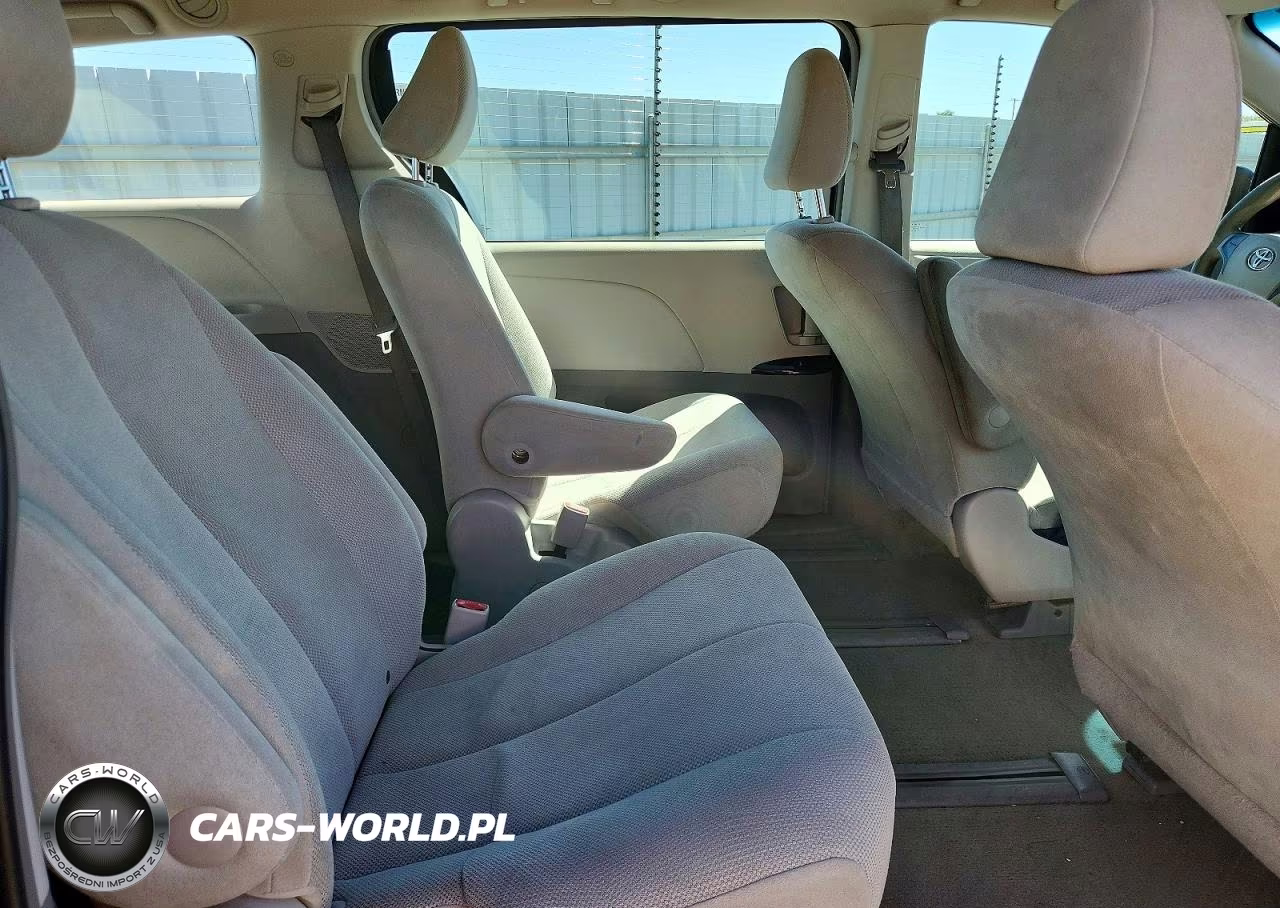 2013 Toyota Sienna L 7-Passenger VIN:5TDZK3DC3DS300870 - 11