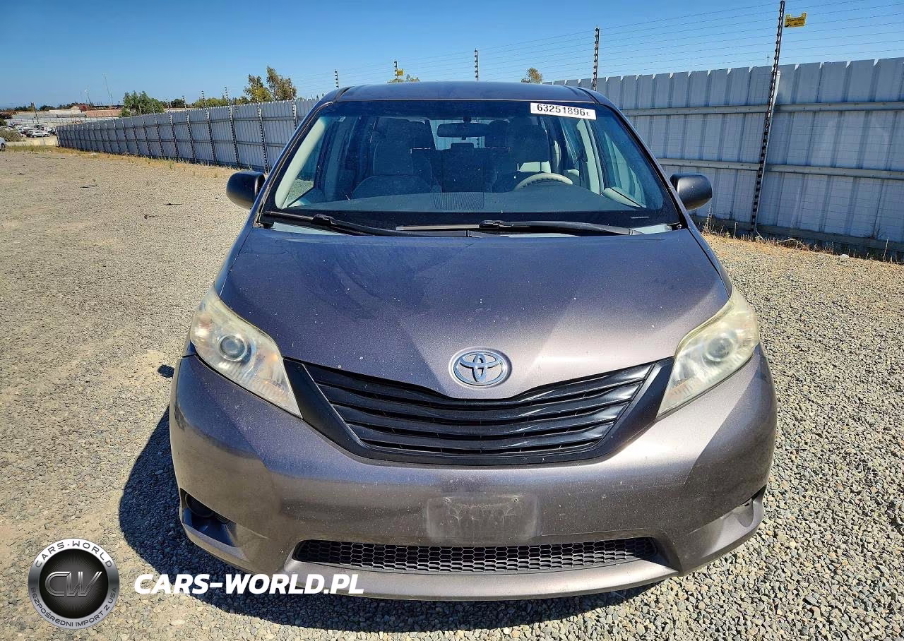 2013 Toyota Sienna L 7-Passenger VIN:5TDZK3DC3DS300870 - 5