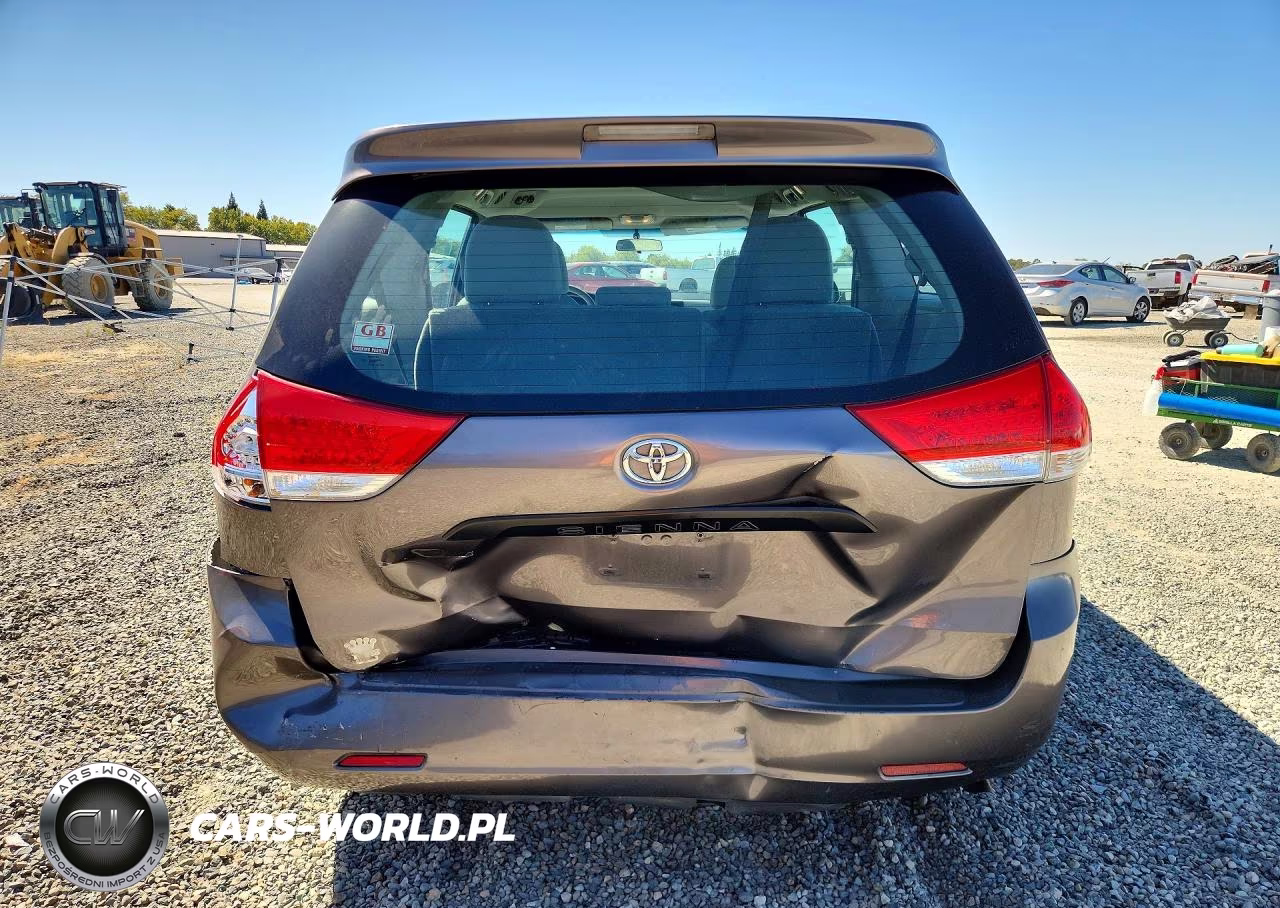 2013 Toyota Sienna L 7-Passenger VIN:5TDZK3DC3DS300870 - 6