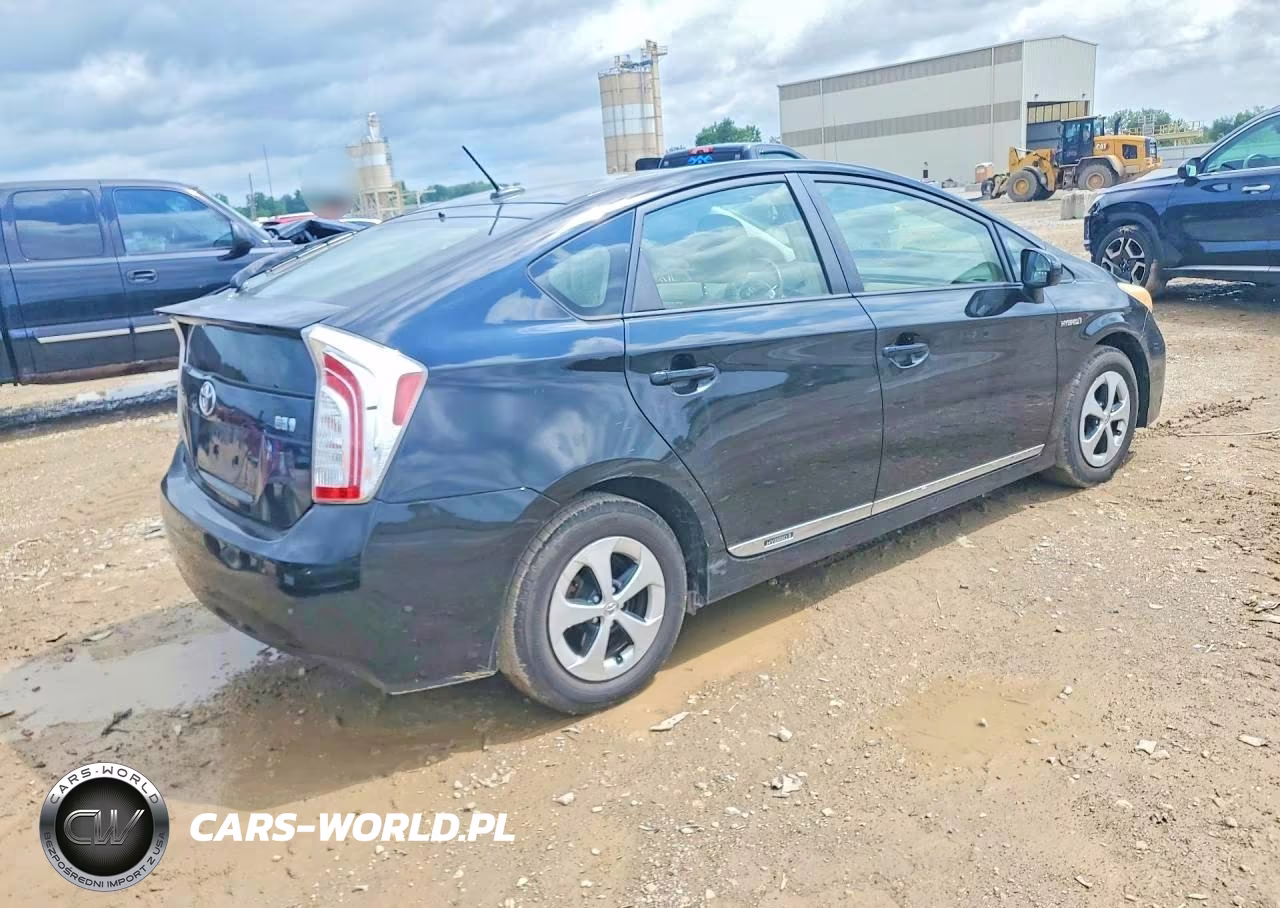 2013 Toyota Prius Four VIN:JTDKN3DU3D0339544 - 3