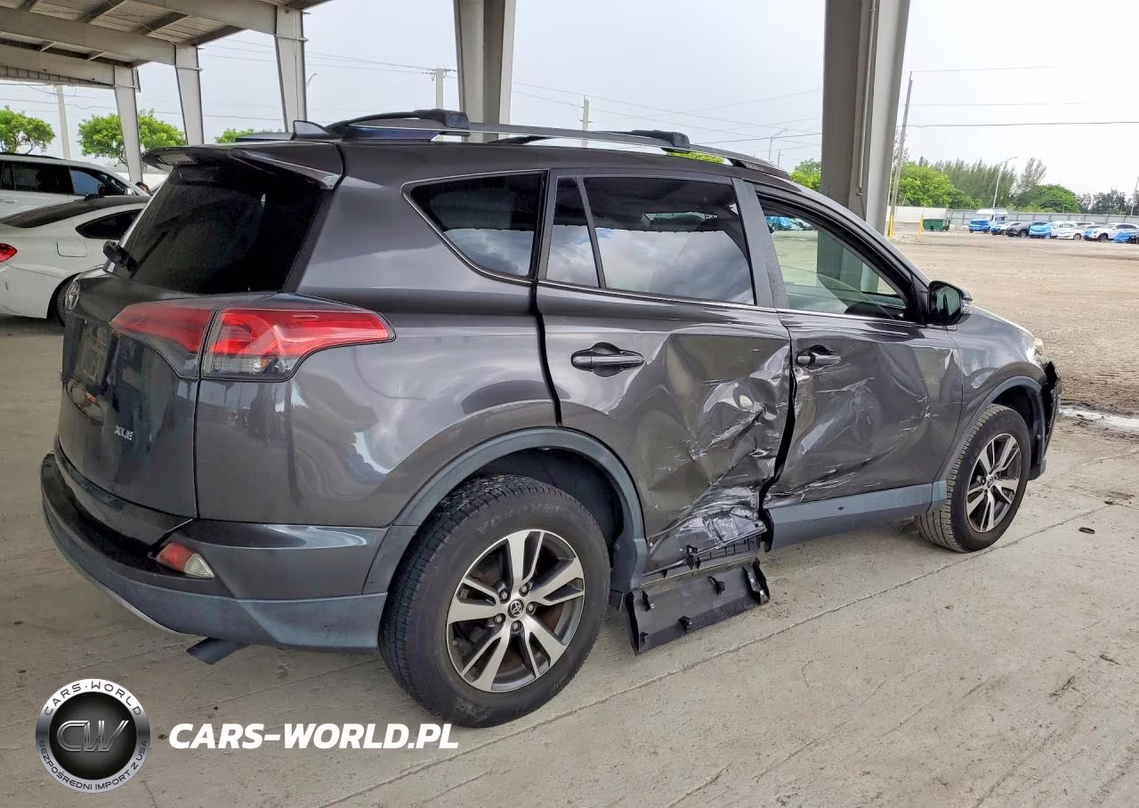 2018 Toyota Rav4 Xle VIN:JTMWFREV6JJ162681 - 3