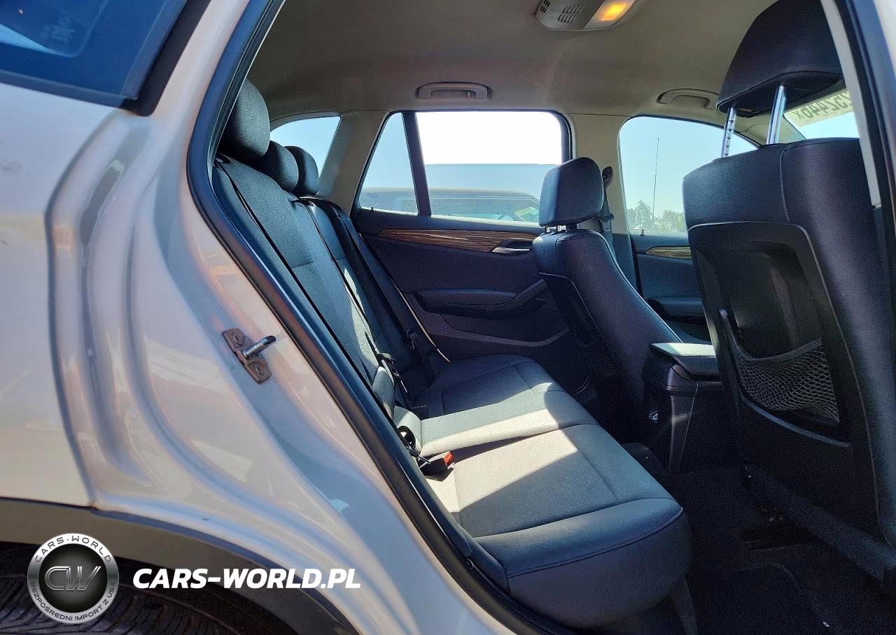2013 BMW X1 Sdrive28I VIN:WBAVM1C51DVW46211 - 11