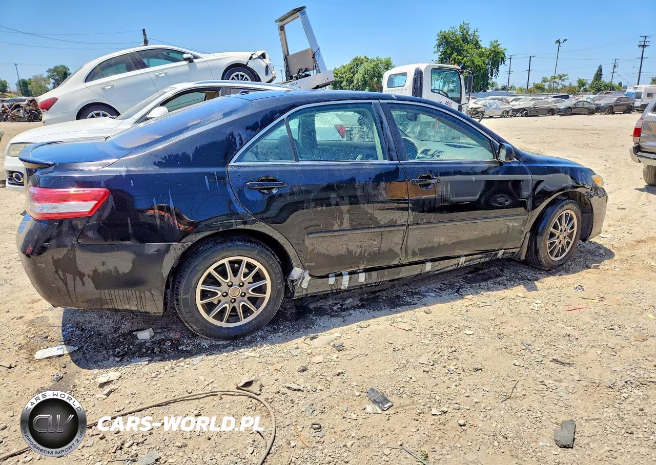 2010 Toyota Camry Le VIN:4T4BF3EK5AR056482 - 3