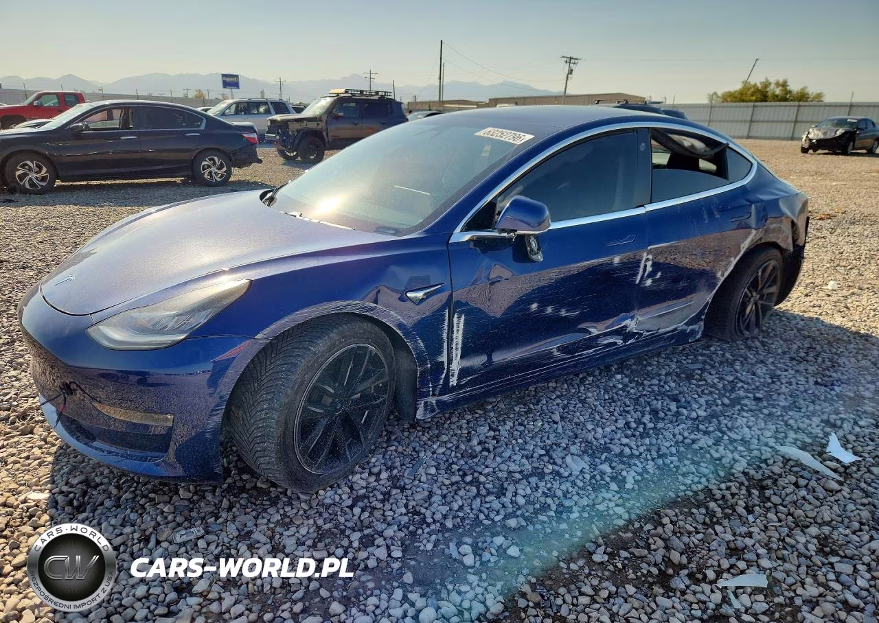 2019 Tesla Model 3 – zdjęcie 1 z 12