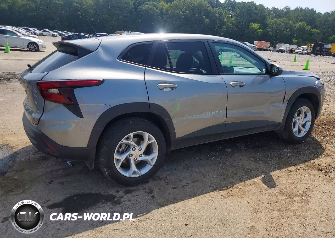 2025 Chevrolet Trax Ls VIN:KL77LFEPXSC304448 - 3