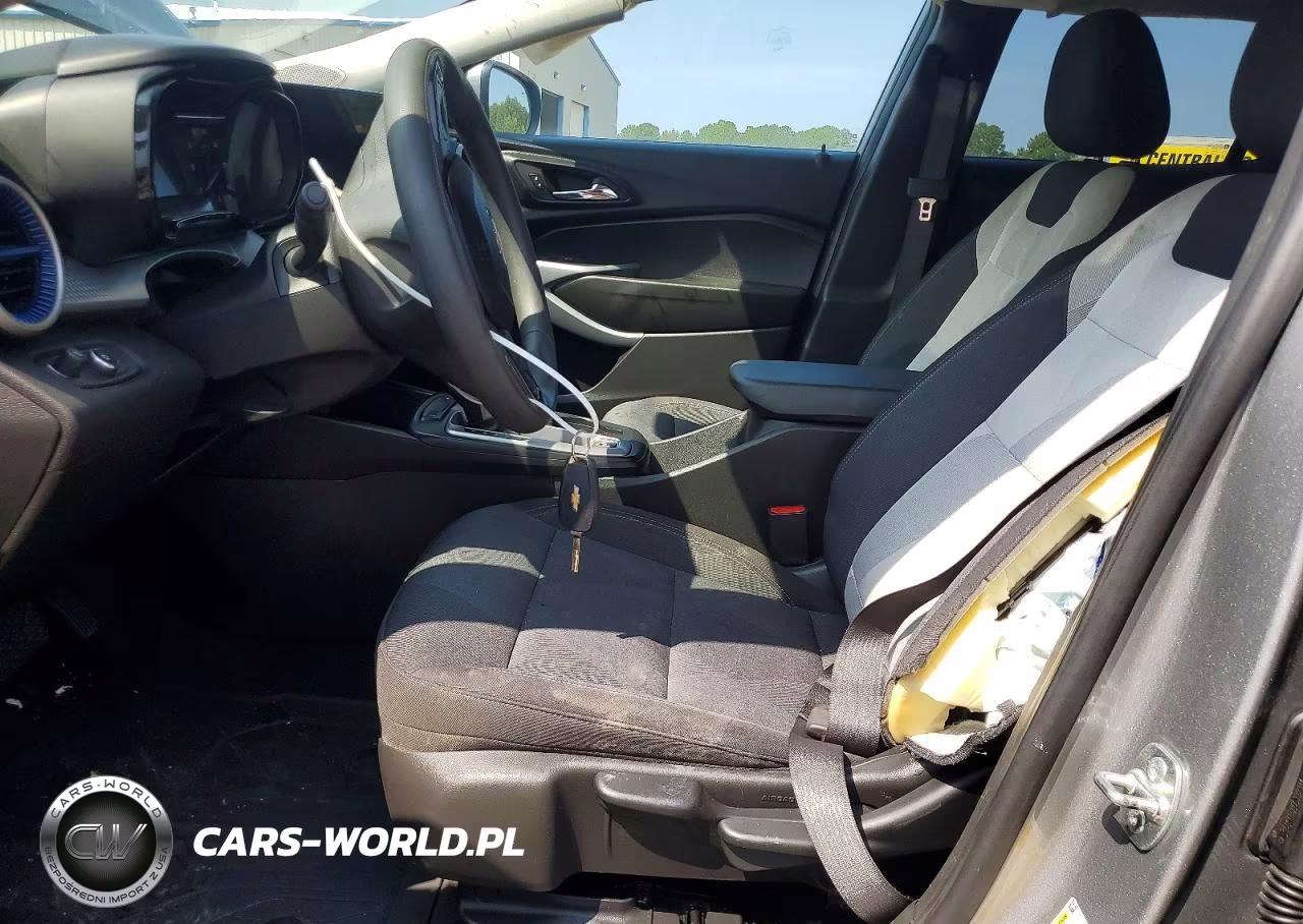 2025 Chevrolet Trax Ls VIN:KL77LFEPXSC304448 - 7