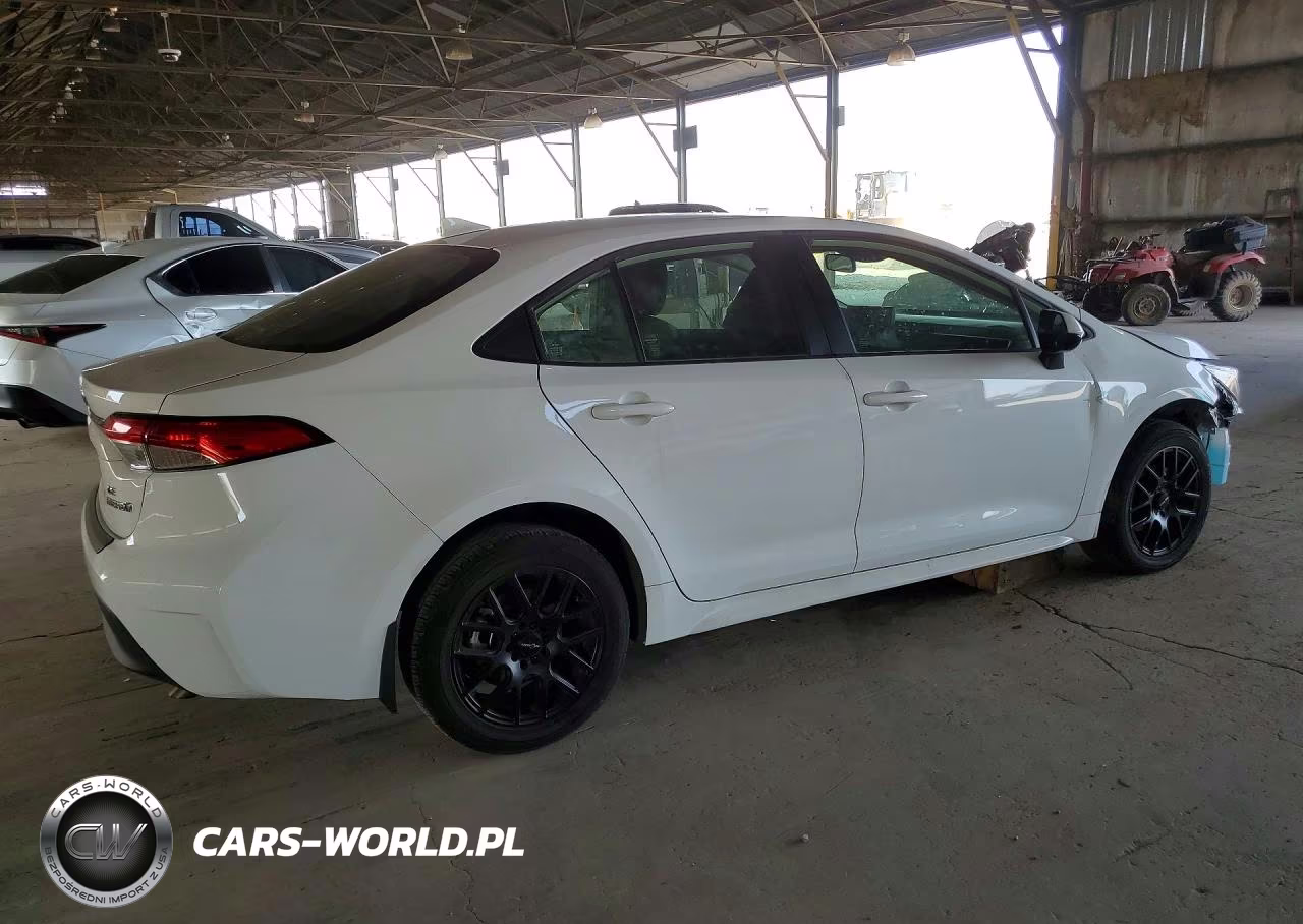 2024 Toyota Corolla Hybrid Le VIN:JTDBCMFE2R3049917 - 3
