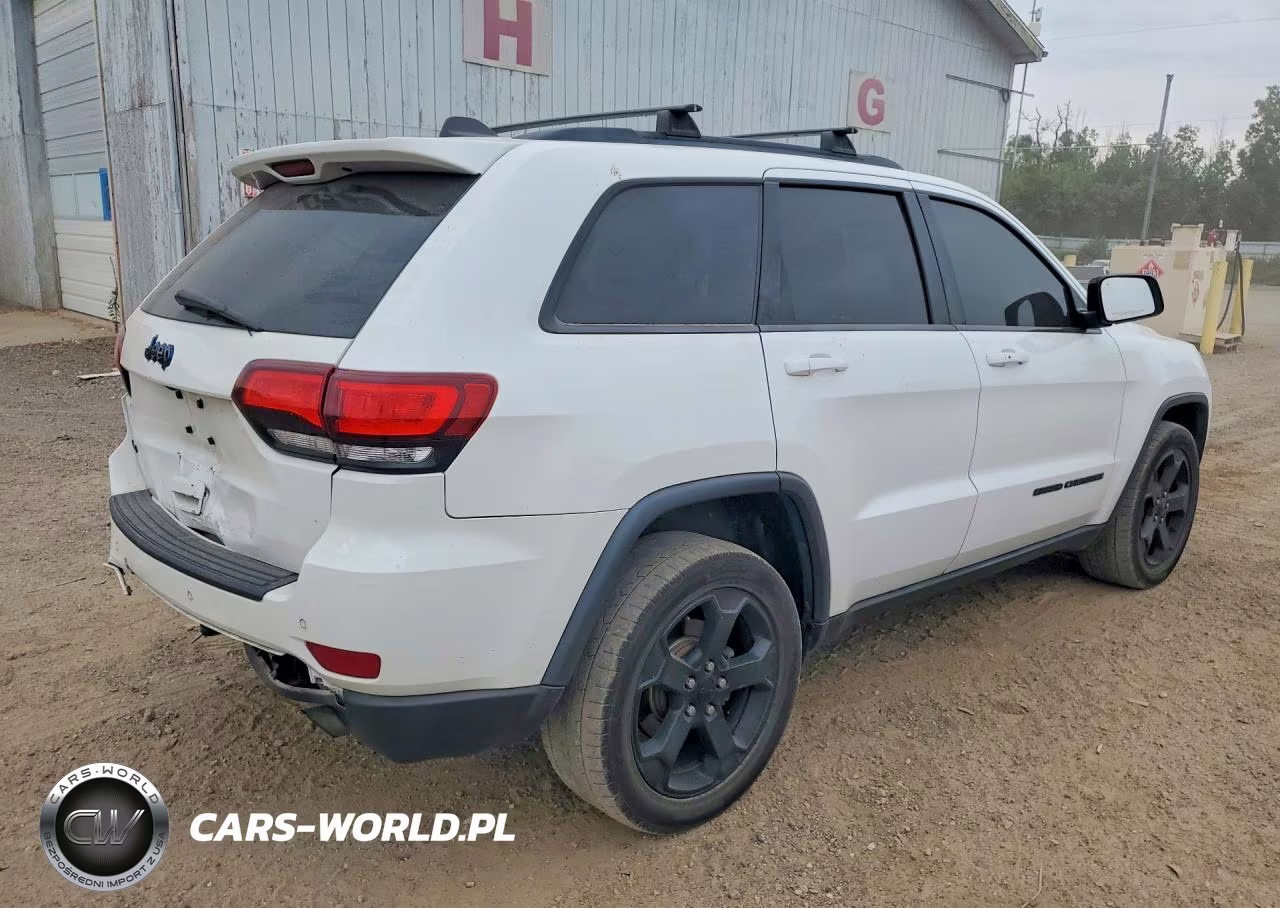 2018 Jeep Grand Cherokee Laredo VIN:1C4RJFAG1JC487017 - 3