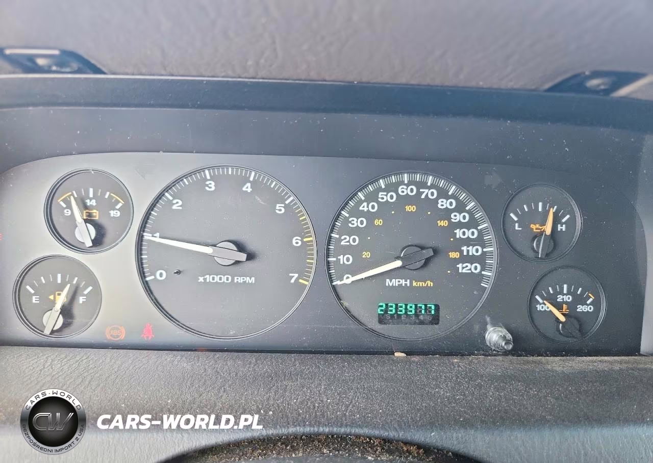 2002 Jeep Grand Cherokee Laredo VIN:1J4GW48S72C311978 - 9