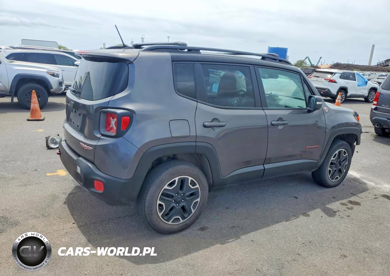 2017 Jeep Renegade Trailhawk VIN:ZACCJBCB3HPG42351 - 3