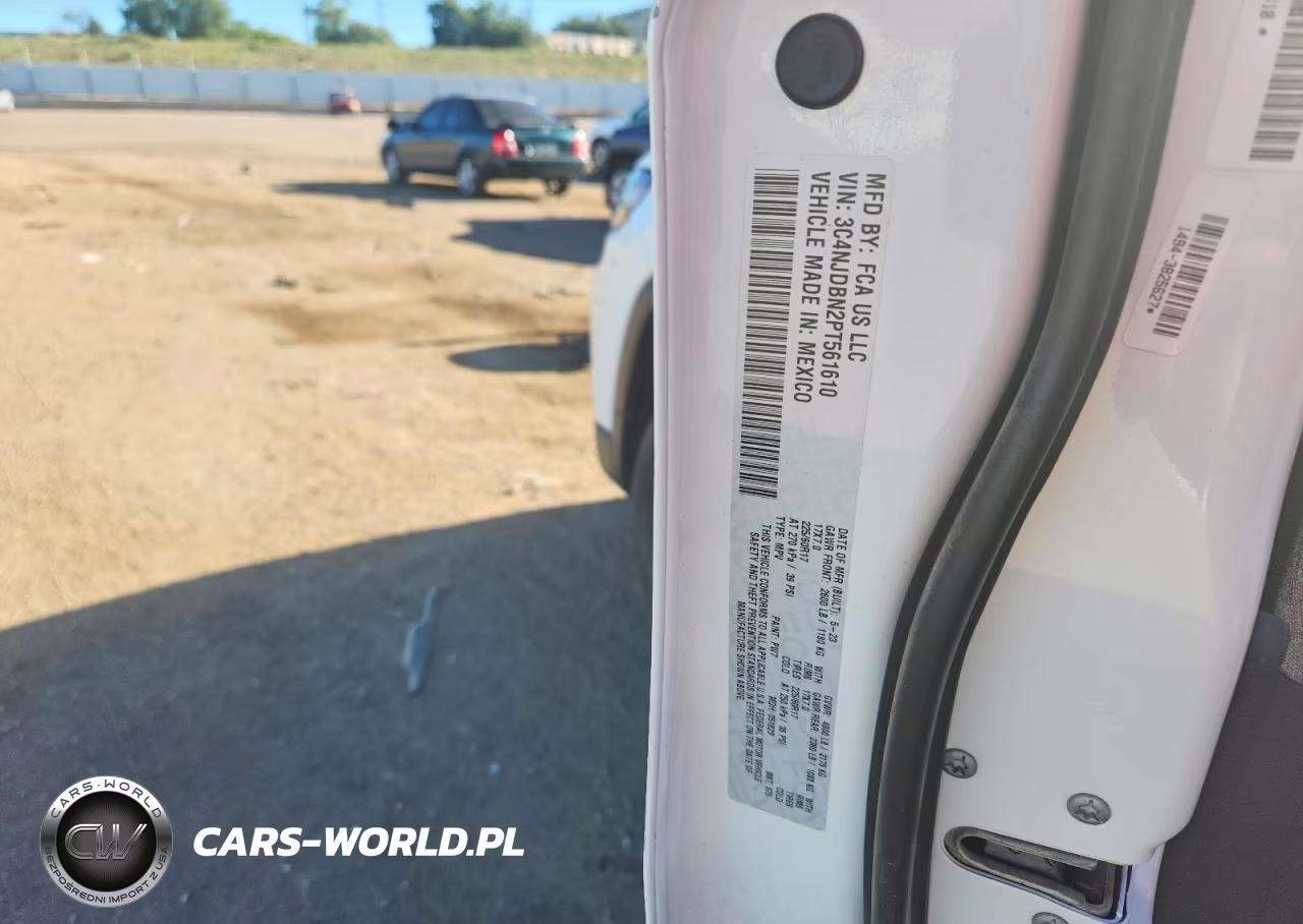 2023 Jeep Compass Latitude VIN:3C4NJDBN2PT561610 - 12