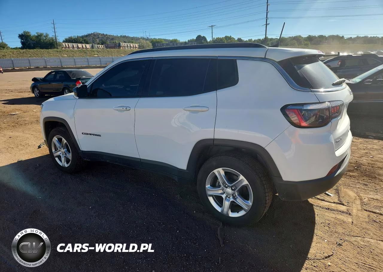2023 Jeep Compass Latitude VIN:3C4NJDBN2PT561610 - 2