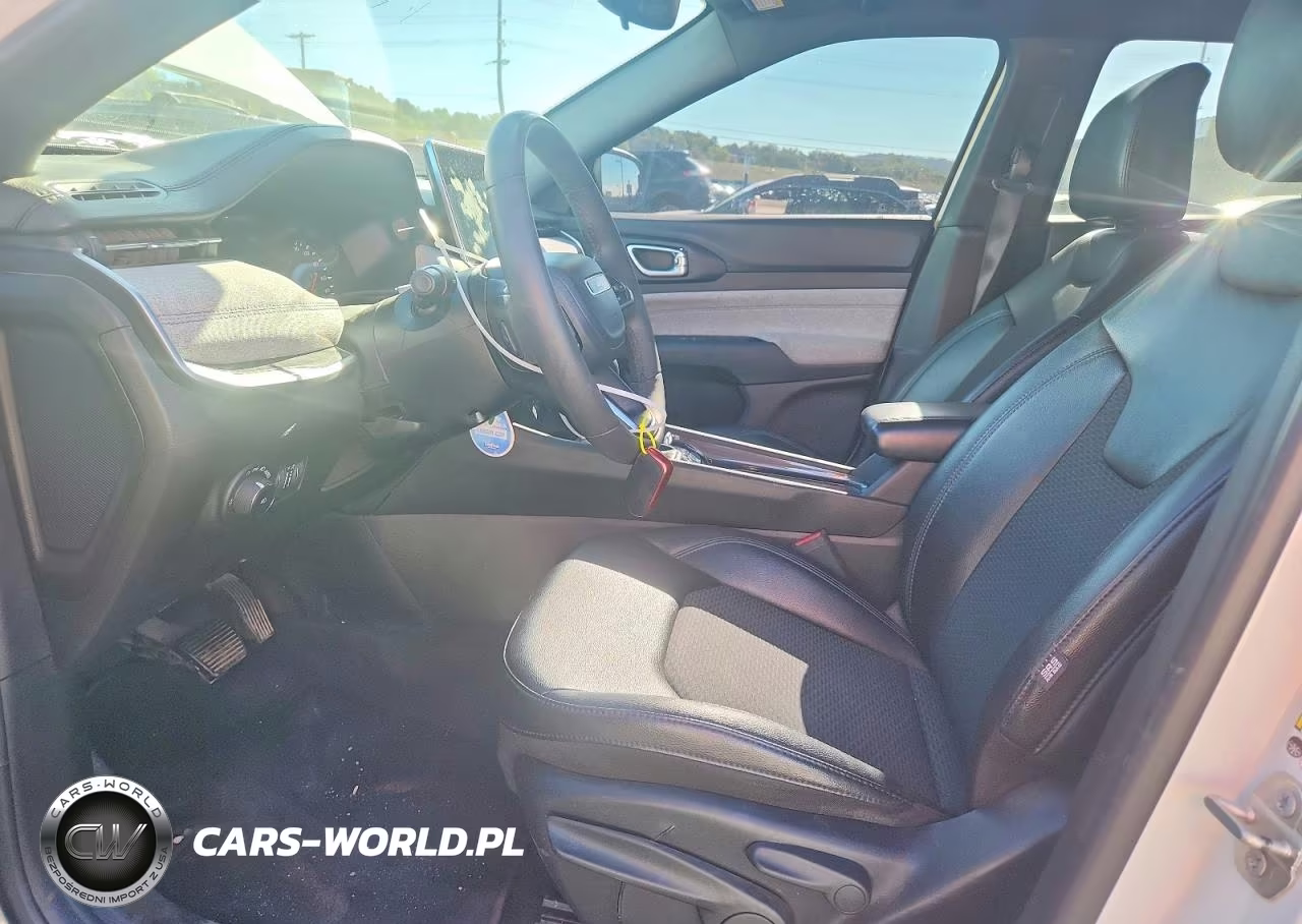2023 Jeep Compass Latitude VIN:3C4NJDBN2PT561610 - 7