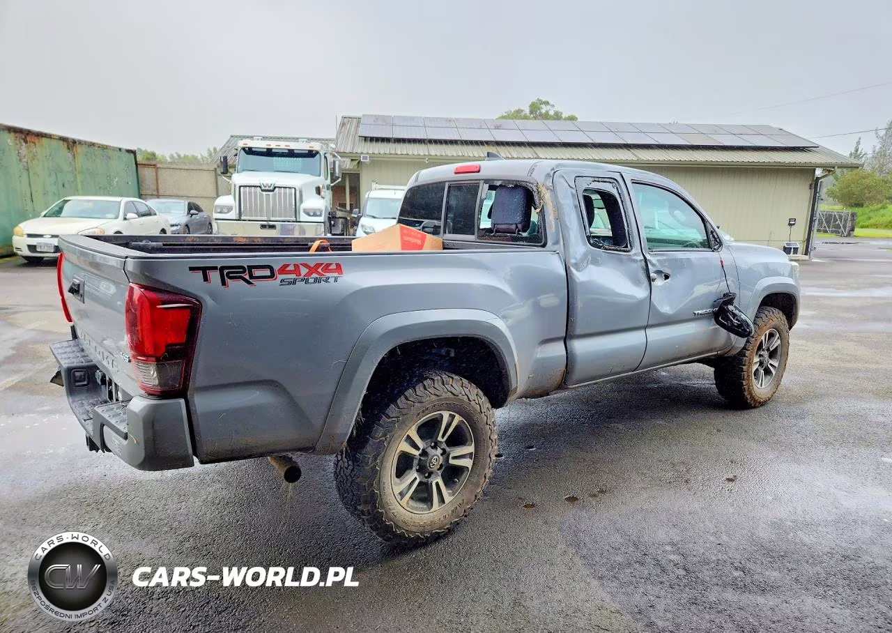 2018 Toyota Tacoma Sr5 V6 VIN:5TFSZ5AN6JX126622 - 3