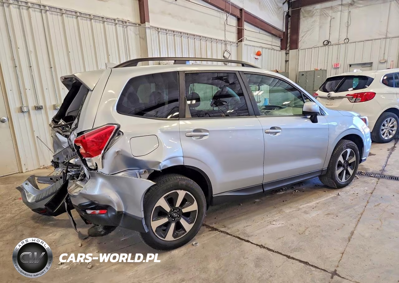 2017 Subaru Forester 2.5I Premium VIN:JF2SJAGC8HH584450 - 3