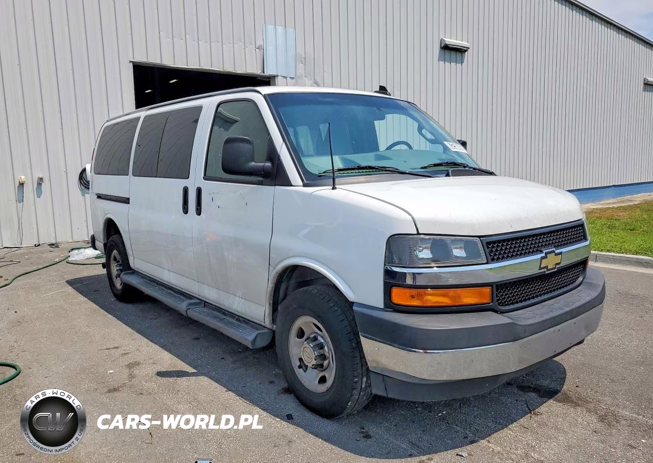 2018 Chevrolet Express G3500 Lt VIN:1GAZGMFG1J1290560 - 4