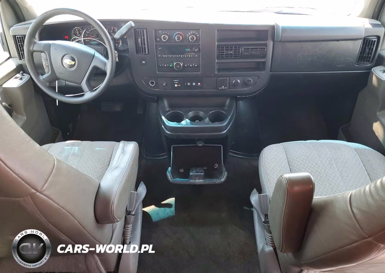 2018 Chevrolet Express G3500 Lt VIN:1GAZGMFG1J1290560 - 8