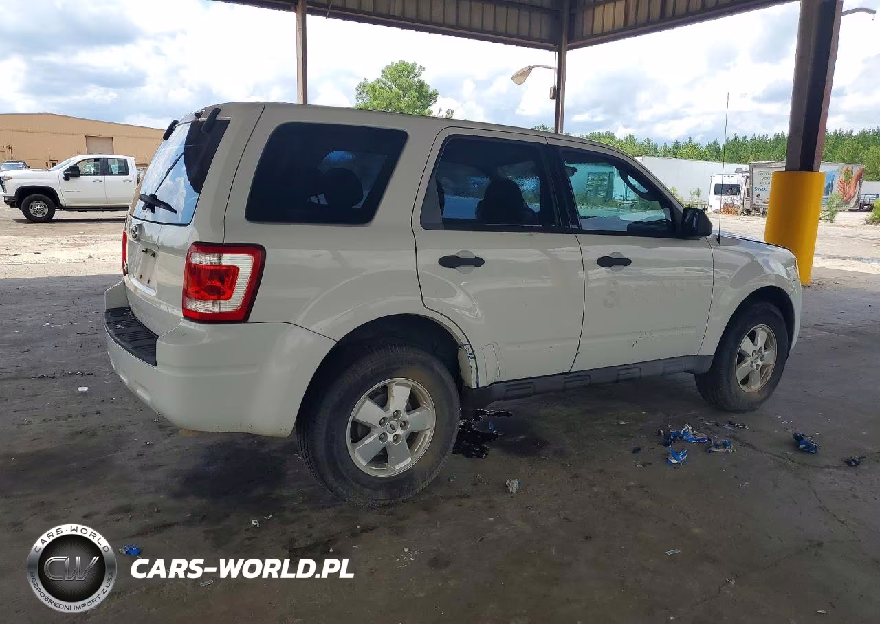 2009 Ford Escape Xls VIN:1FMCU027X9KA74907 - 3