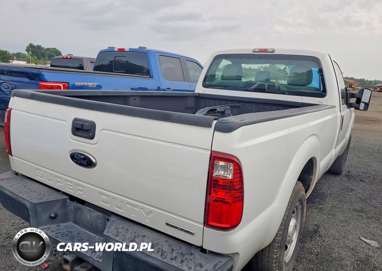 2015 Ford F250 Super Duty VIN:1FTBF2A61FEA70446 - 3