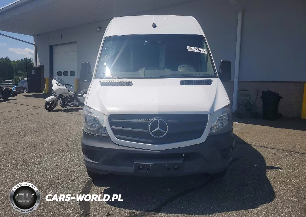 2016 Mercedes-Benz Sprinter 2500 Delivery Van VIN:WD3PE8DD2GP361205 - 5