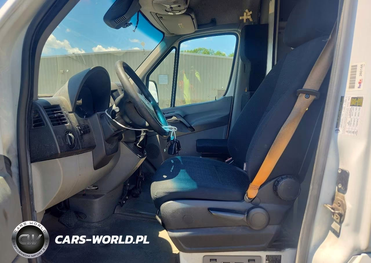 2016 Mercedes-Benz Sprinter 2500 Delivery Van VIN:WD3PE8DD2GP361205 - 7