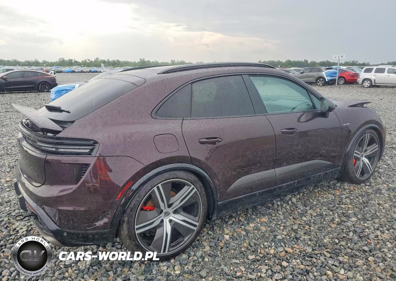2024 Porsche Macan Turbo VIN:WP1AC2XA2RL200309 - 3