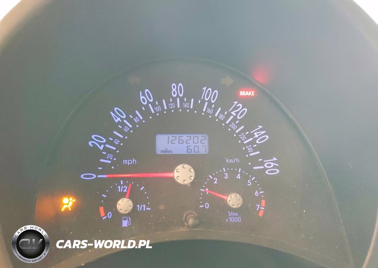 2000 Volkswagen New Beetle Glx VIN:3VWDD21C6YM495045 - 9