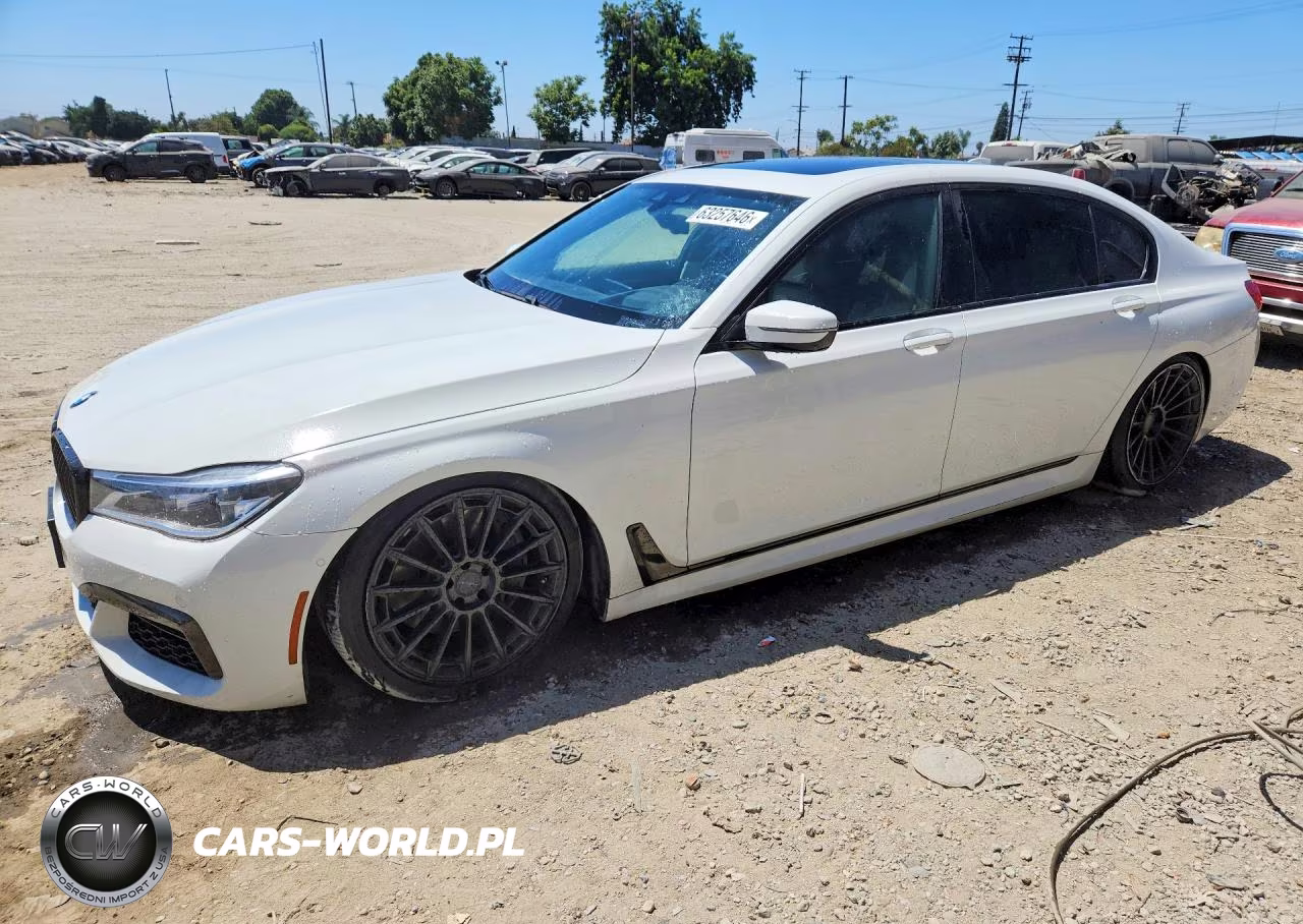 2016 BMW 750 Xi – zdjęcie 1 z 12