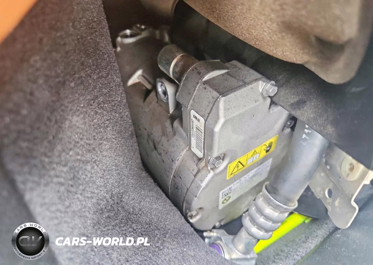 2019 BMW 530E VIN:WBAJA9C59KB254100 - 12