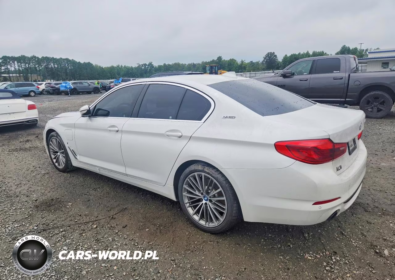 2019 BMW 530E VIN:WBAJA9C59KB254100 - 2