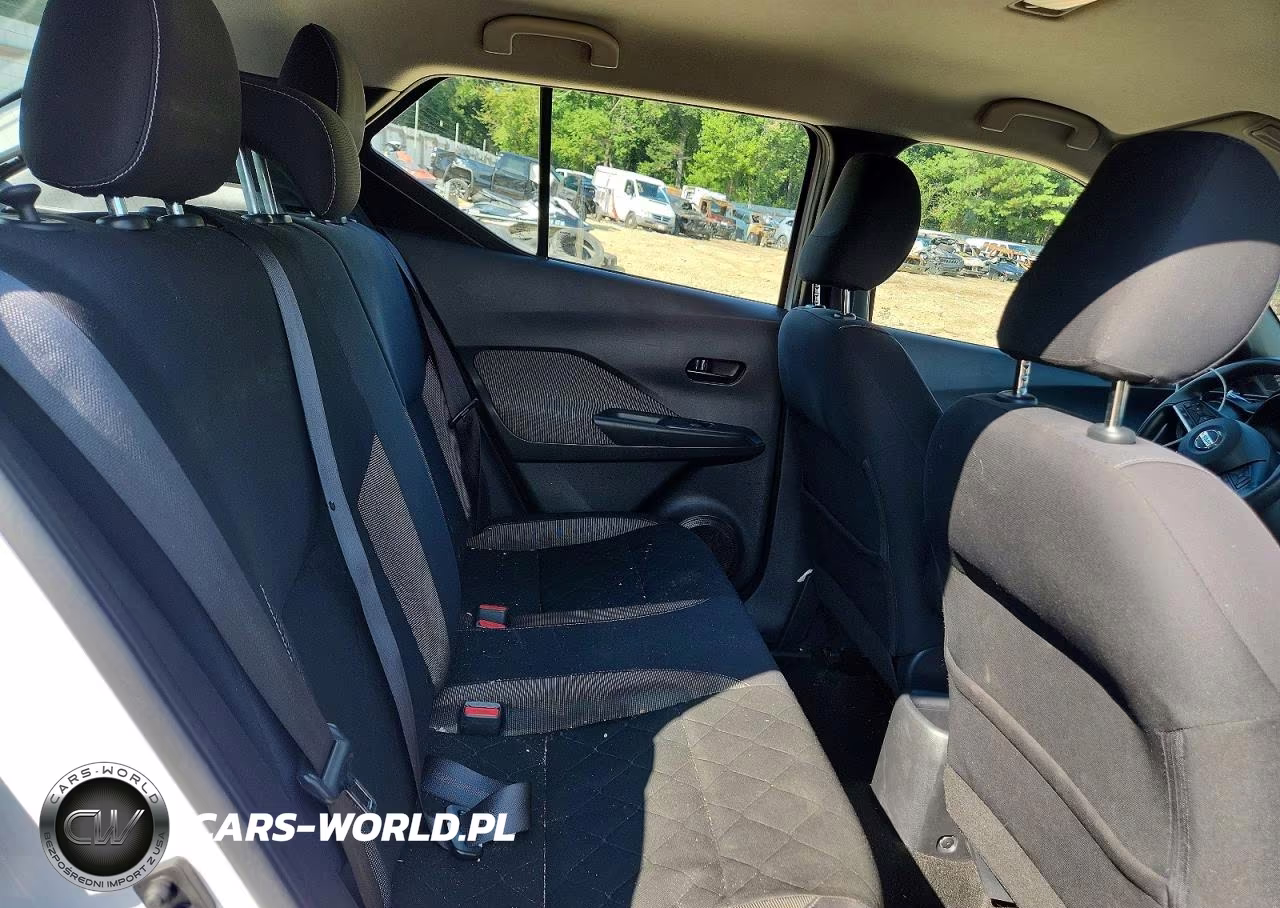 2019 Nissan Kicks S VIN:3N1CP5CU3KL536566 - 10