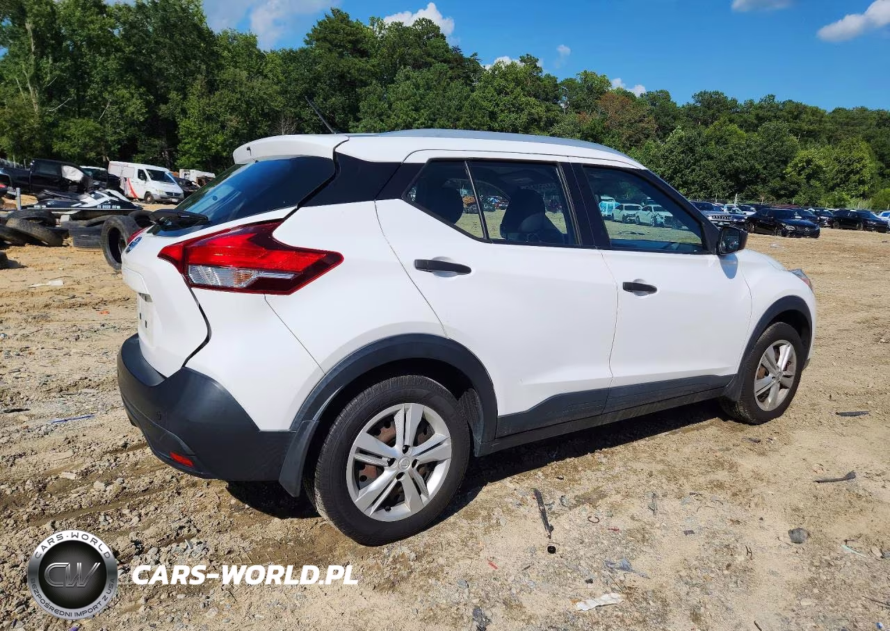 2019 Nissan Kicks S VIN:3N1CP5CU3KL536566 - 3