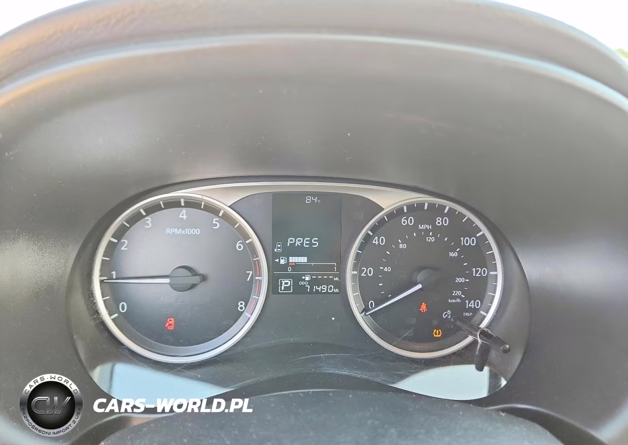 2019 Nissan Kicks S VIN:3N1CP5CU3KL536566 - 9