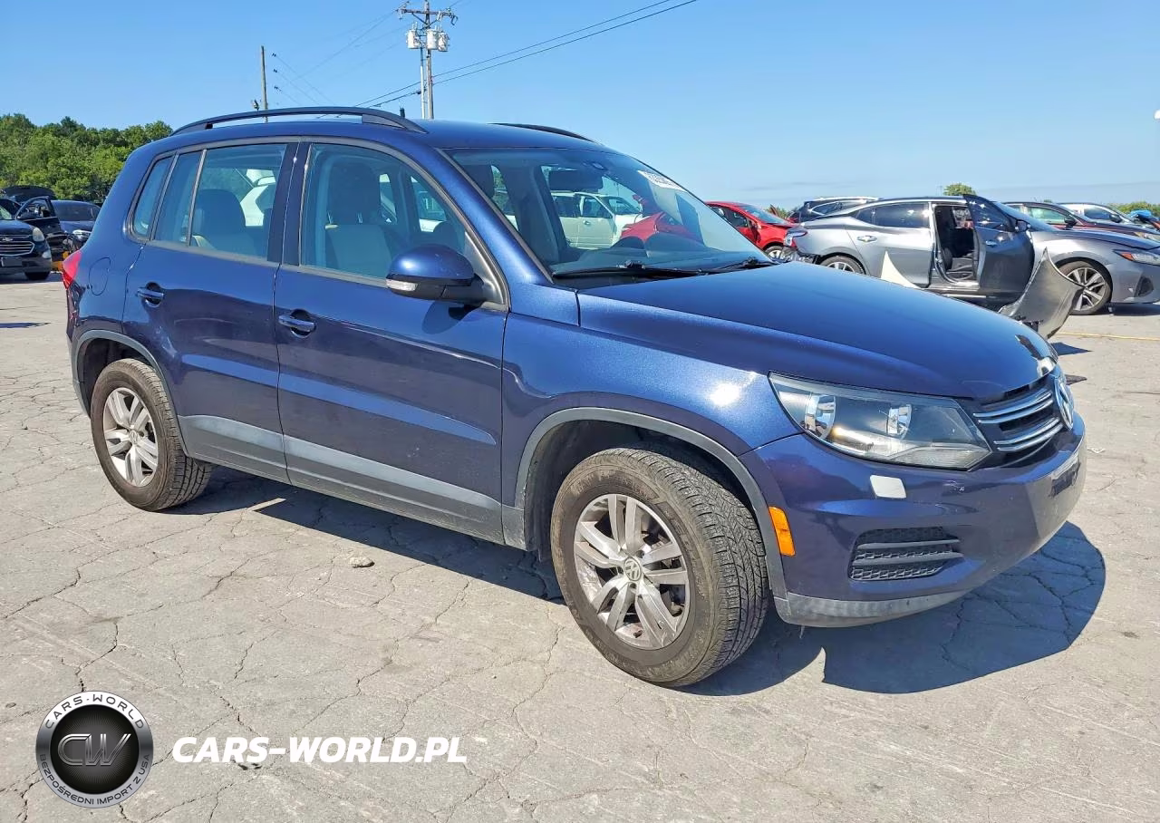 2016 Volkswagen Tiguan S VIN:WVGAV7AX7GW586595 - 4