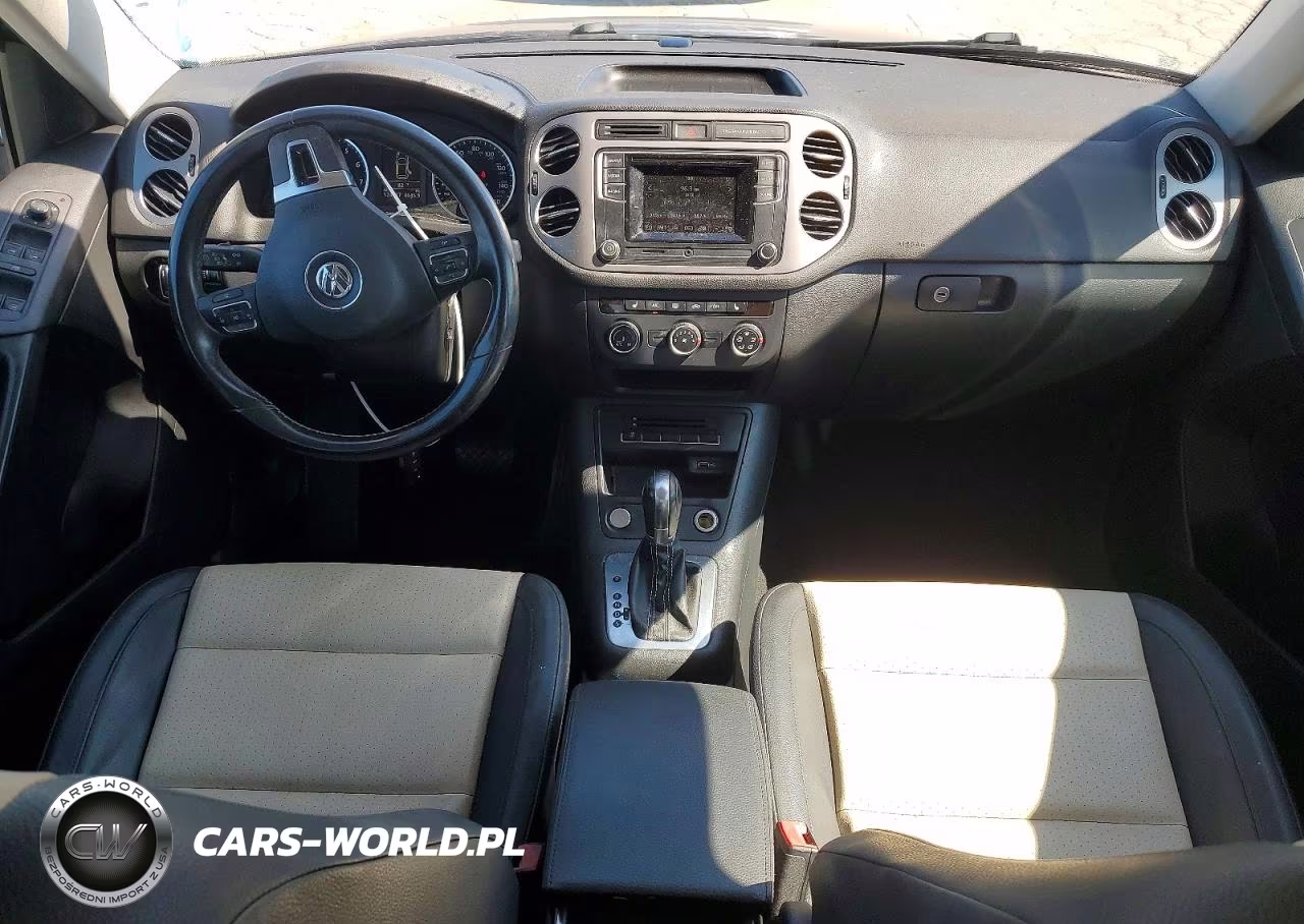 2016 Volkswagen Tiguan S VIN:WVGAV7AX7GW586595 - 8