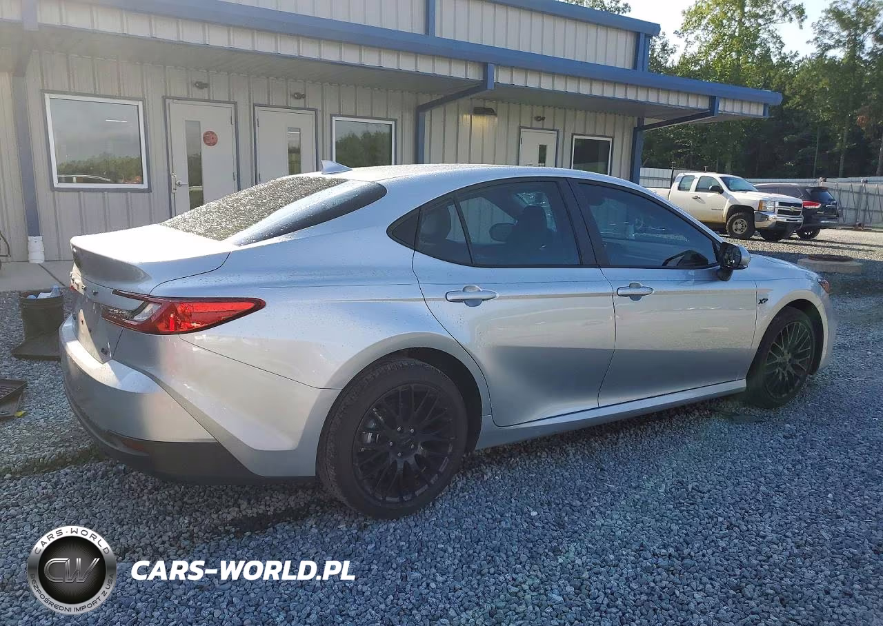 2026 Toyota Camry Le VIN:4T1DAACK7TU667755 - 3