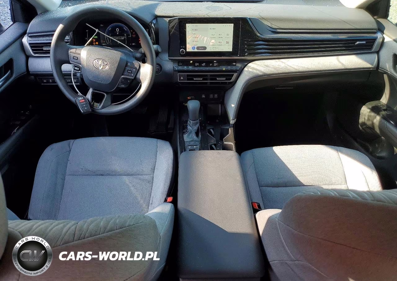 2026 Toyota Camry Le VIN:4T1DAACK7TU667755 - 8
