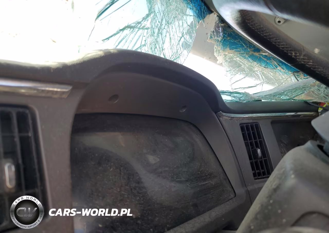 2023 Peterbilt 579 VIN:1XPBDP9XXPD779186 - 8