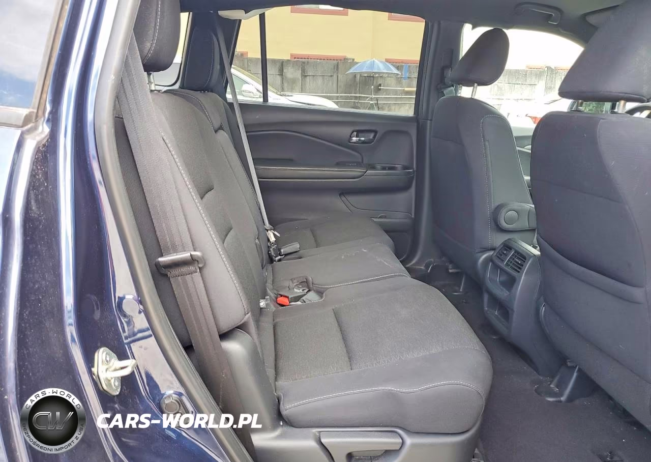 2019 Honda Passport Sport VIN:5FNYF7H2XKB010927 - 10