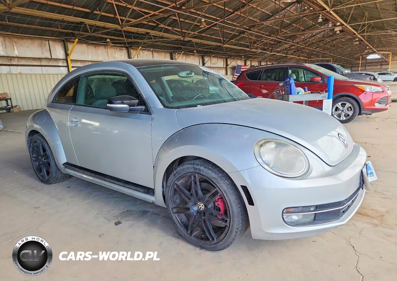 2012 Volkswagen Beetle Turbo VIN:3VWVA7AT8CM614359 - 4