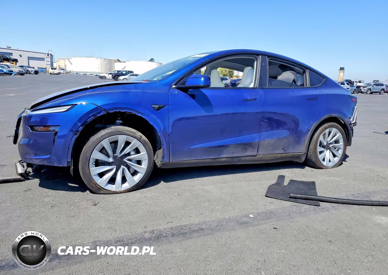 2026 Tesla Model Y VIN:7SAYGDED8TF420244 - 1