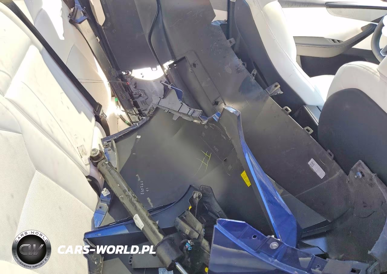 2026 Tesla Model Y VIN:7SAYGDED8TF420244 - 10