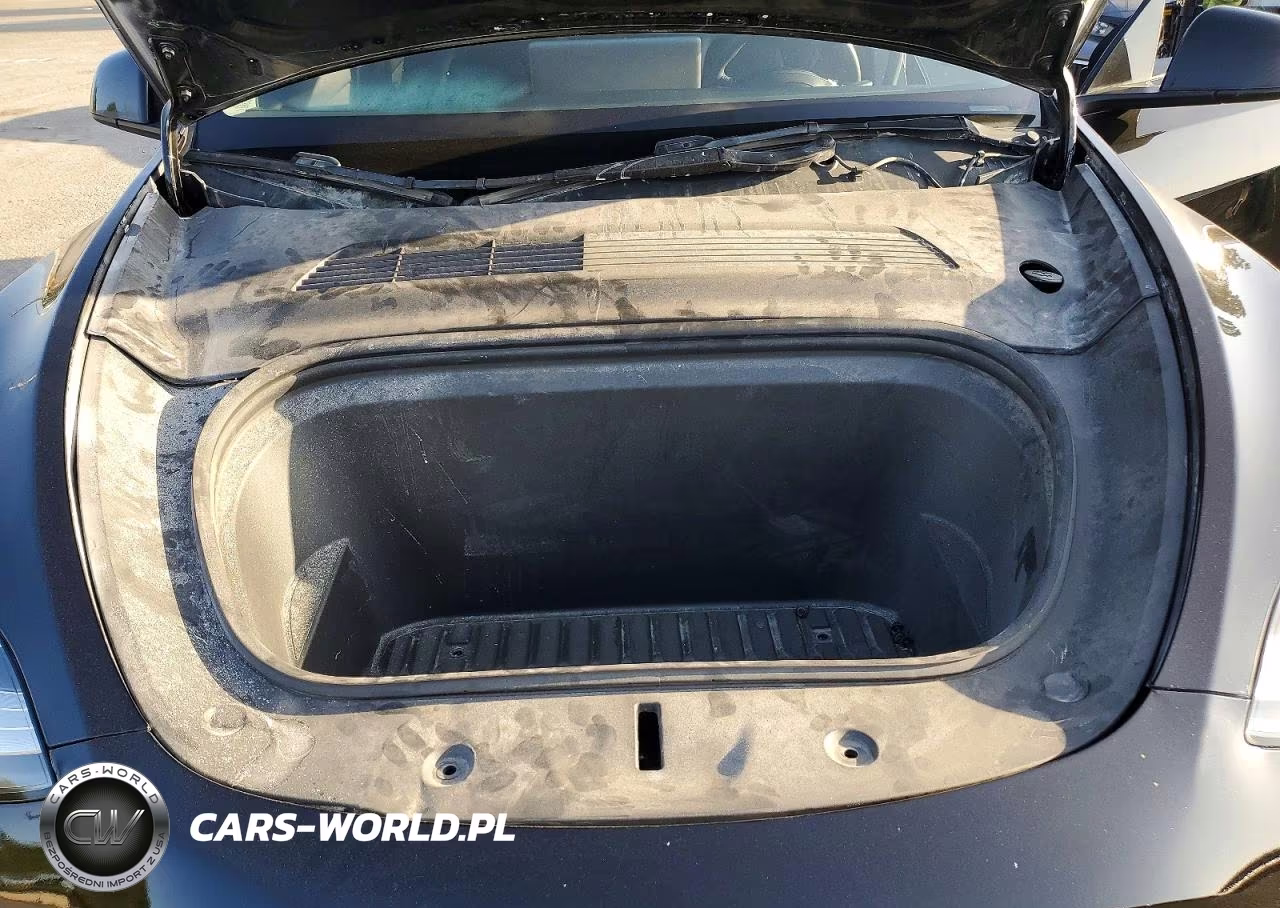 TESLA MODEL Y VIN:5YJYGAEE9MF137910 - 12