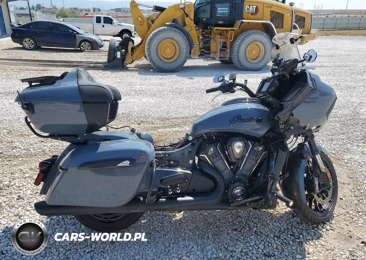 2024 Indian Motorcycle Co. Pursuit Dark Horse – zdjęcie 1 z 9