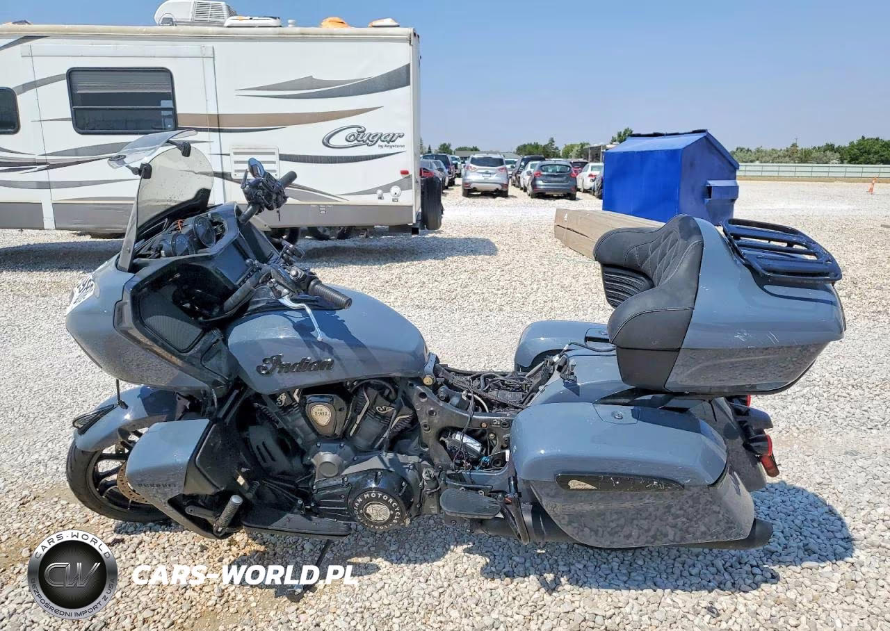 2024 Indian Motorcycle Co. Pursuit Dark Horse VIN:56KLDDRRXR3430571 - 3