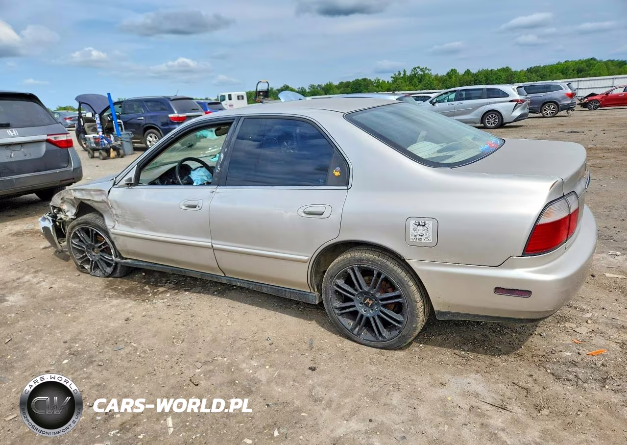 1996 Honda Accord Dx VIN:1HGCD5658TA178661 - 2