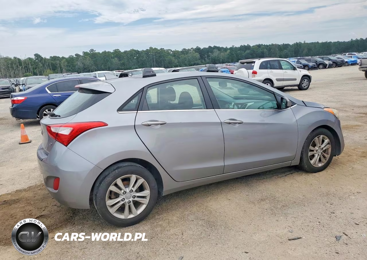 2013 Hyundai Elantra Gt Base VIN:KMHD35LE6DU090956 - 3